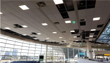 학교 천장재 탈락 피해